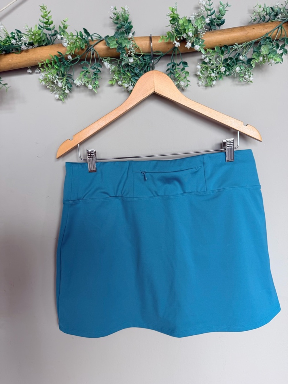 Tommy Bahama Teal Tennis/Pickleball Skirt - Picture 4 of 9